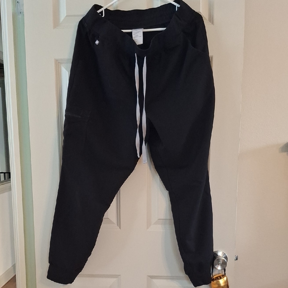 Figs High Waisted Zamora Jogger Scrub Pants - Black